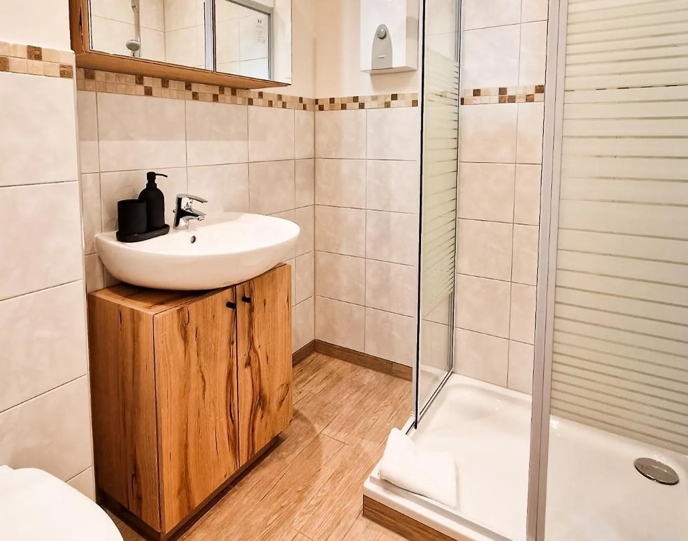 Apartment Studio Am Duernbach - Modern, Ruhig & Zentral Am Schliersee Mit Parkplatz